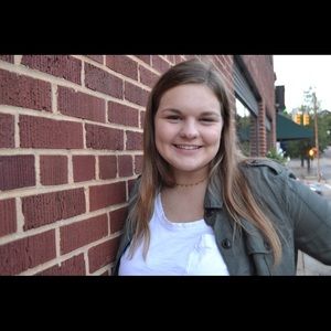 Meet your Posher, Christina